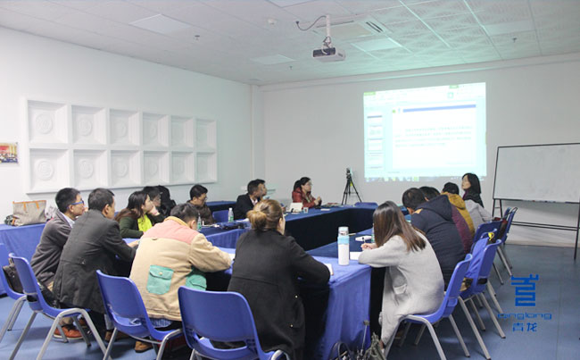 商務(wù)盧主管講解防水材料售后服務(wù)等問題 廣東防水