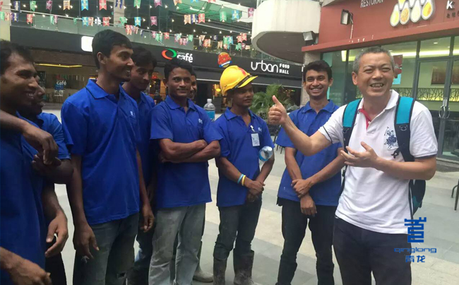 青龍防水董事長(zhǎng)檢查指導(dǎo)金海灣青龍團(tuán)隊(duì)防水施工 防水材料