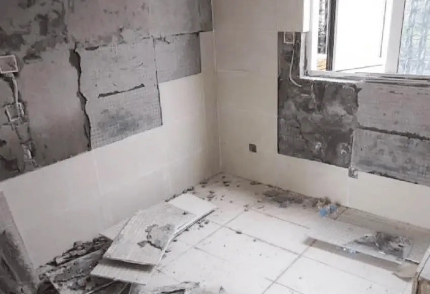 裝修踩坑警告：關(guān)于瓷磚背膠的5大誤區(qū)，你中招了嗎？